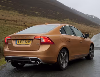 Volvo S60 D5 R-Design [UK-spec] '2010–13