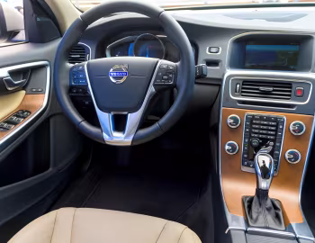 Panneau avant 2016–18 Volvo S60 Inscription [North America] '2015–18