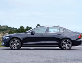Volvo S60 T5 R-Design [Japan] '2019–pr.