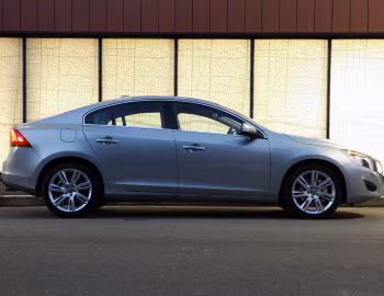Volvo S60 T6 [Australia] '2011–13