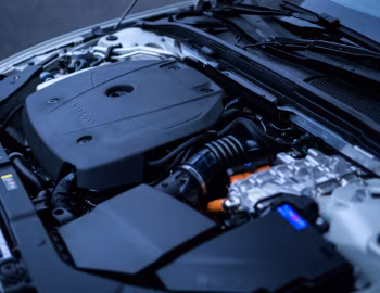 Sous la capuche Volvo S60 T6 Inscription [Japan] '2019–pr.