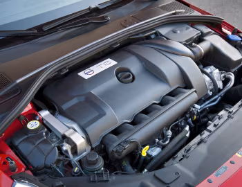 Sous la capuche 2011–13 Volvo S60 T6 R-Design [North America] '2010–13