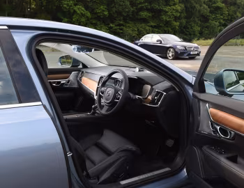 Interior Volvo S90 D4 Inscription [UK-spec] '2016–20