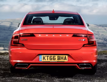 Volvo S90 D5 R-Design [UK-spec] '2017–20