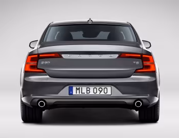 Volvo S90 T5 Momentum [Worldwide] '2016–20