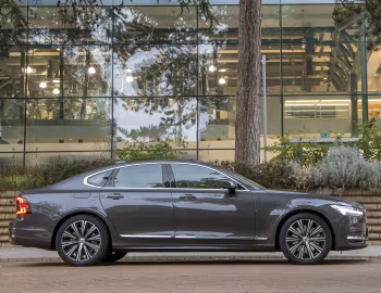 Volvo S90 T8 AWD Recharge Inscription [UK-spec] '2020–pr.