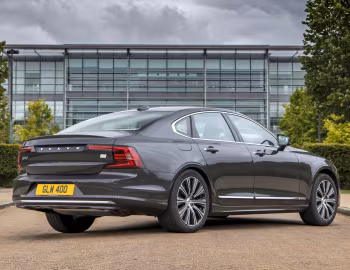 Volvo S90 T8 AWD Recharge Inscription [UK-spec] '2020–pr.