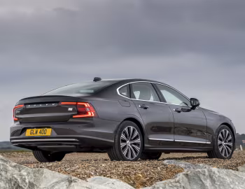 Volvo S90 T8 AWD Recharge Inscription [UK-spec] '2020–pr.
