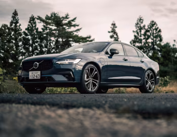 Volvo S90 T8 AWD Recharge R-Design [Japan] '2021–pr.