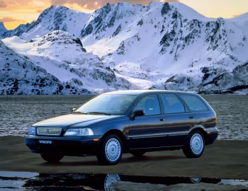 Volvo V40 [Worldwide] '1996–07.2000