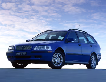 Volvo V40 [Australia] '1999–2002