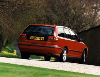 Volvo V40 [UK-spec] '1996–2000