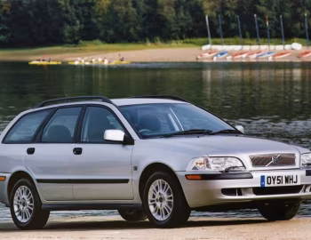 Volvo V40 [UK-spec] '1999–2002