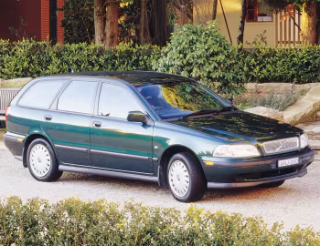 Volvo V40 [Australia] '1997–2000