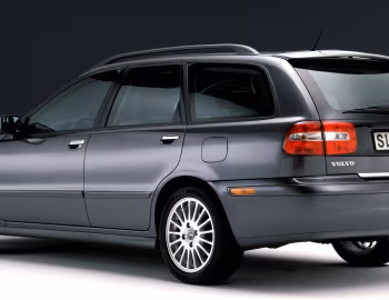 Volvo V40 [Worldwide] '2002–04