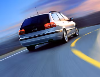 Volvo V40 [Worldwide] '1999–2002