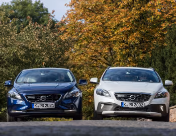 Volvo V40 '2012–16