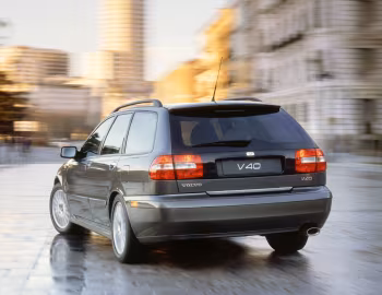 Volvo V40 [Worldwide] '2002–04
