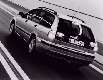 Volvo V40 [Worldwide] '1999–2002