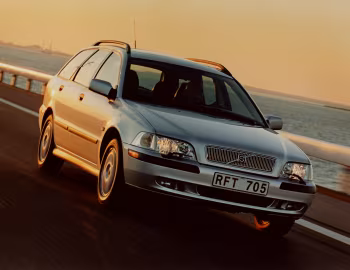 Volvo V40 [Worldwide] '1999–2002
