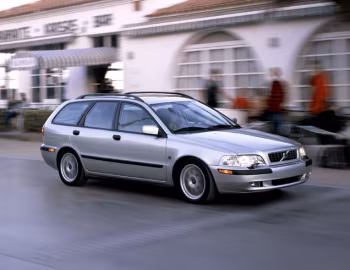 Volvo V40 [Worldwide] '2002–04