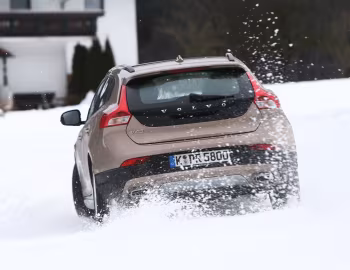 Volvo V40 Cross Country T5 [Worldwide] '2012–16