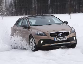 Volvo V40 Cross Country T5 [Worldwide] '2012–16