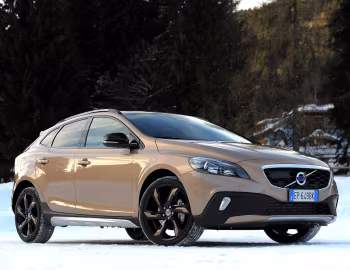 Volvo V40 Cross Country D3 [Worldwide] '2012–16