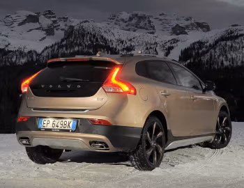 Volvo V40 Cross Country D3 [Worldwide] '2012–16