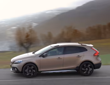 Volvo V40 Cross Country D3 [Worldwide] '2012–16