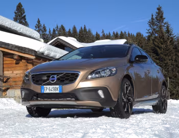 Volvo V40 Cross Country D3 [Worldwide] '2012–16