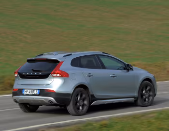 Volvo V40 Cross Country D4 [Worldwide] '2012–16