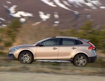 Volvo V40 Cross Country T5 [Japan] '2013–16