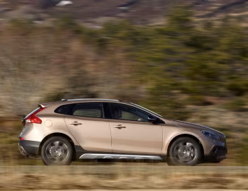Volvo V40 Cross Country T5 [Japan] '2013–16