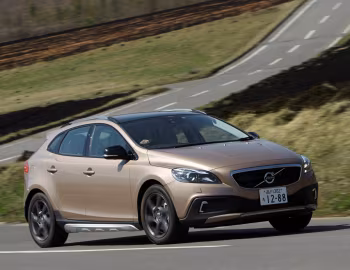 Volvo V40 Cross Country T5 [Japan] '2013–16