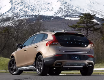 Volvo V40 Cross Country T5 [Japan] '2013–16