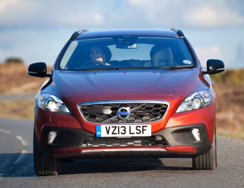 Volvo V40 Cross Country D4 [UK-spec] '2013–16