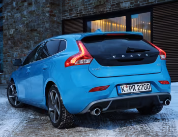 Volvo V40 D4 R-Design [Worldwide] '2012–16