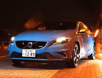 Volvo V40 T5 R-Design [Japan] '2013–16