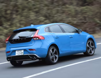 Volvo V40 T5 R-Design [Japan] '2013–16
