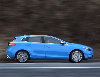 Volvo V40 T5 R-Design [Japan] '2013–16