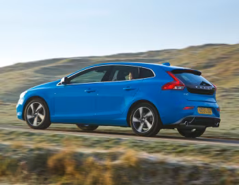 Volvo V40 D2 R-Design [UK-spec] '2013–16