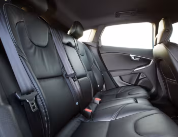 Intérieur Volvo V40 D2 R-Design [UK-spec] '2013–16