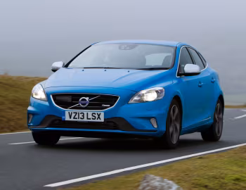 Volvo V40 D2 R-Design [UK-spec] '2013–16