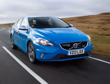 Volvo V40 D2 R-Design [UK-spec] '2013–16