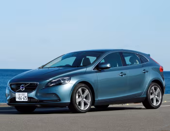 Volvo V40 T4 [Japan] '02.2013–07.2016