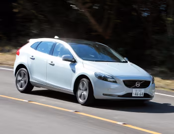 Volvo V40 T4 [Japan] '02.2013–07.2016