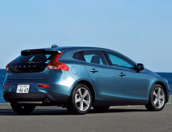 Volvo V40 T4 [Japan] '02.2013–07.2016