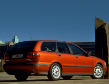 Volvo V40 2.0 T [Worldwide] '10.1997–07.2000