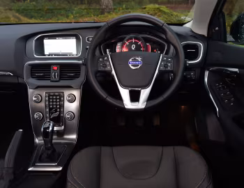 Panneau avant Volvo V40 Cross Country D2 [UK-spec] '2012–16
